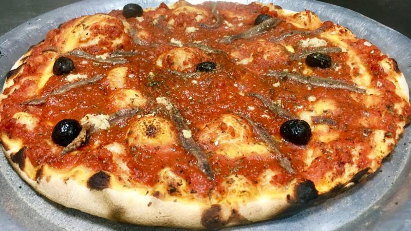 Livraison pizza aux anchois Marseille