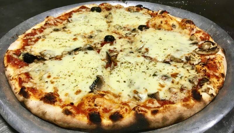 Livraison pizza mozzarella champignon fromage à Marseille
